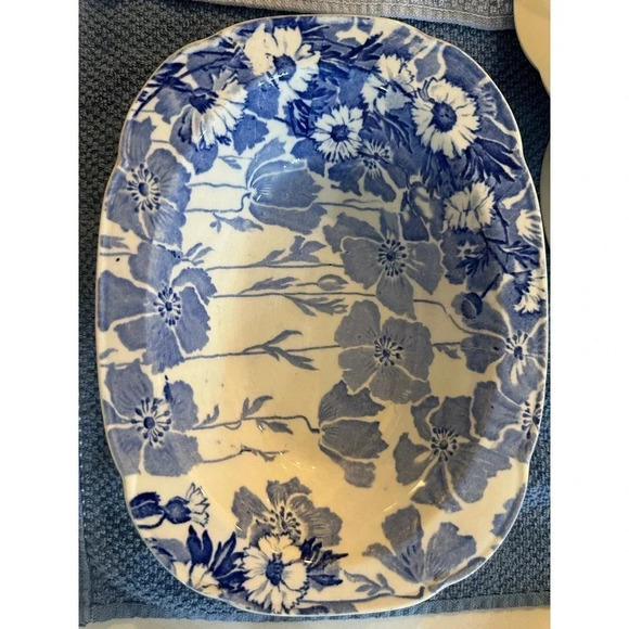 Wood and Son's GAY DAY Blue & White Floral Print Vegetable Bowl - Picture 2 of 6